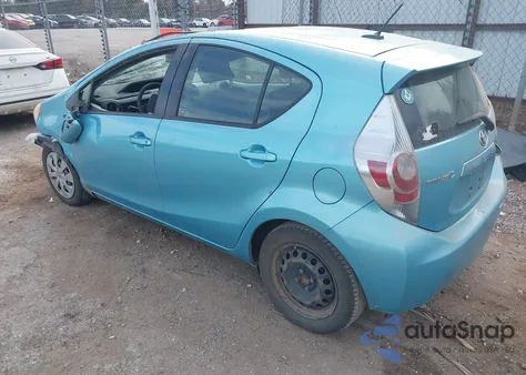 2012 Toyota Prius C Three из США, поврежденный, VIN JTDKDTB37C1015454